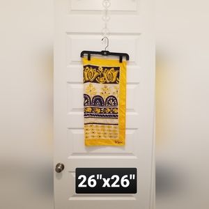 Di Trevi Scarf, Vintage, GUC, Size 26"x26"